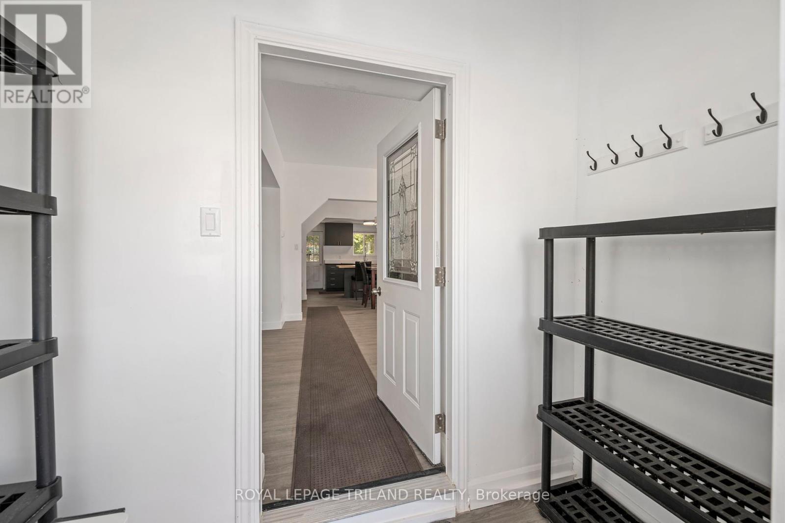 403 Tower Heights Drive, Central Elgin (Port Stanley), ON - Indoor Photo Showing Other Room