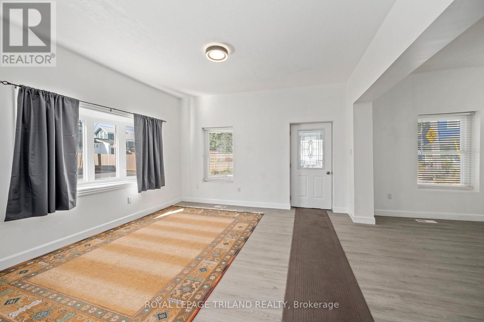 403 Tower Heights Drive, Central Elgin (Port Stanley), ON - Indoor Photo Showing Other Room