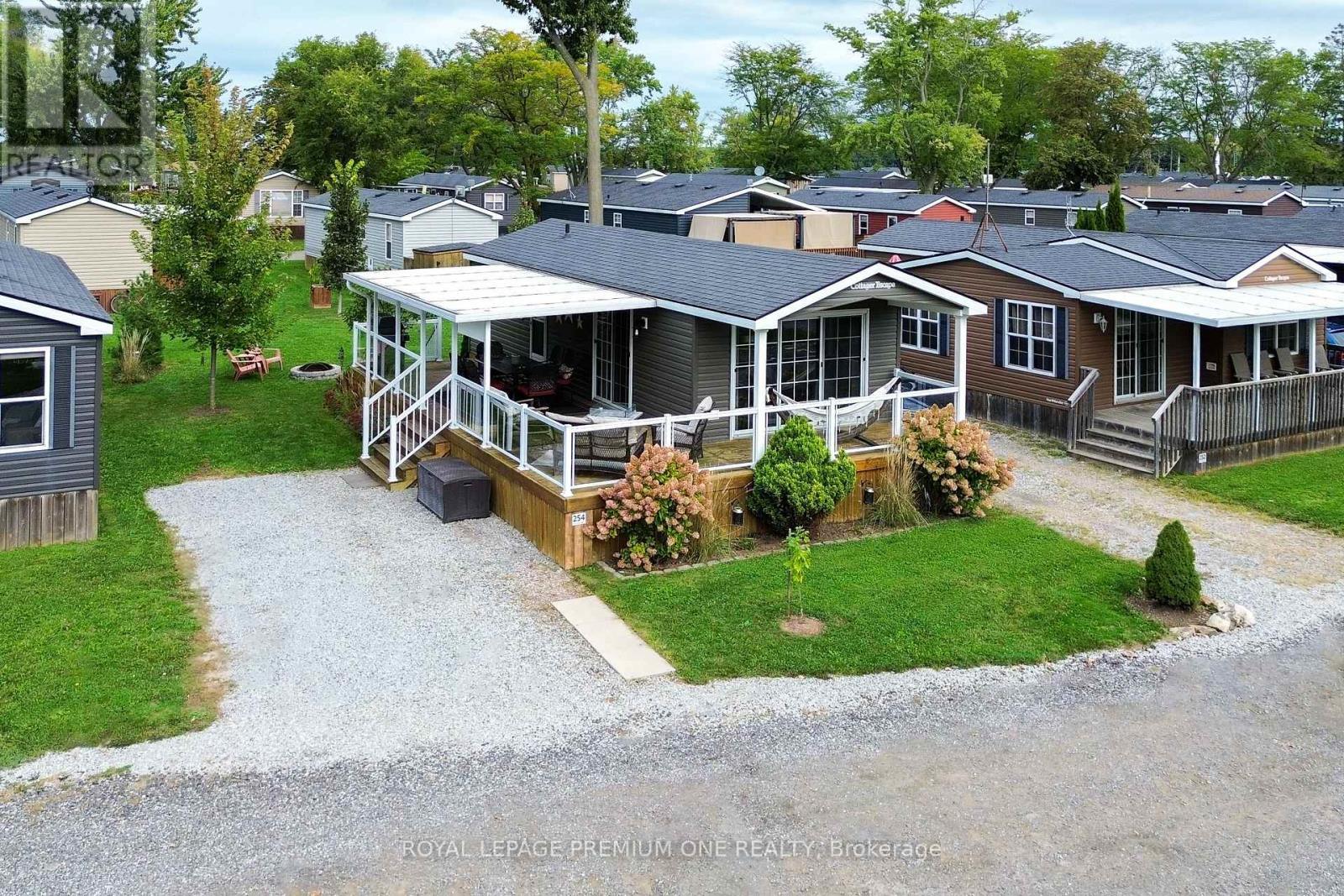 254 - 1501 Line 8 Road, Niagara-On-The-Lake, ON - Outdoor With Deck Patio Veranda