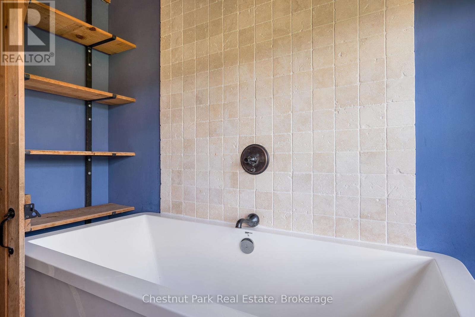 2826 Concession 8 S Nottawasaga, Clearview, ON - Indoor Photo Showing Bathroom