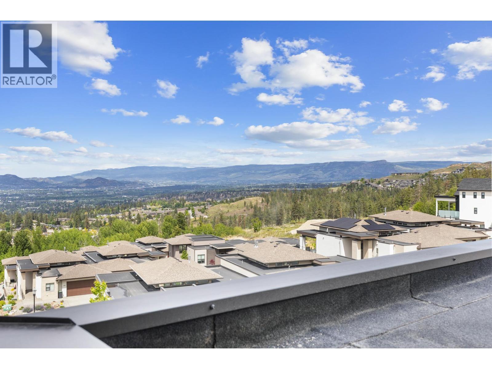 470 Hawk'S Perch Lane, Kelowna, BC - Outdoor With View