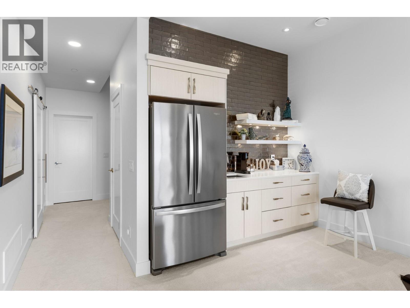 470 Hawk'S Perch Lane, Kelowna, BC - Indoor