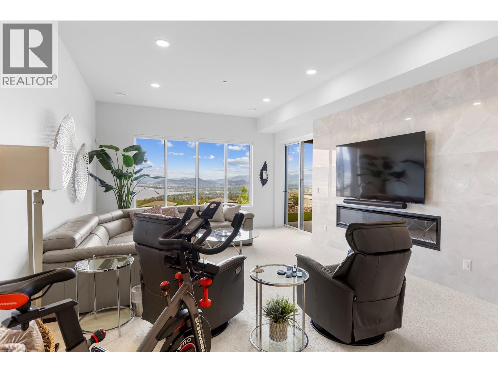 470 Hawk'S Perch Lane, Kelowna, BC - Indoor
