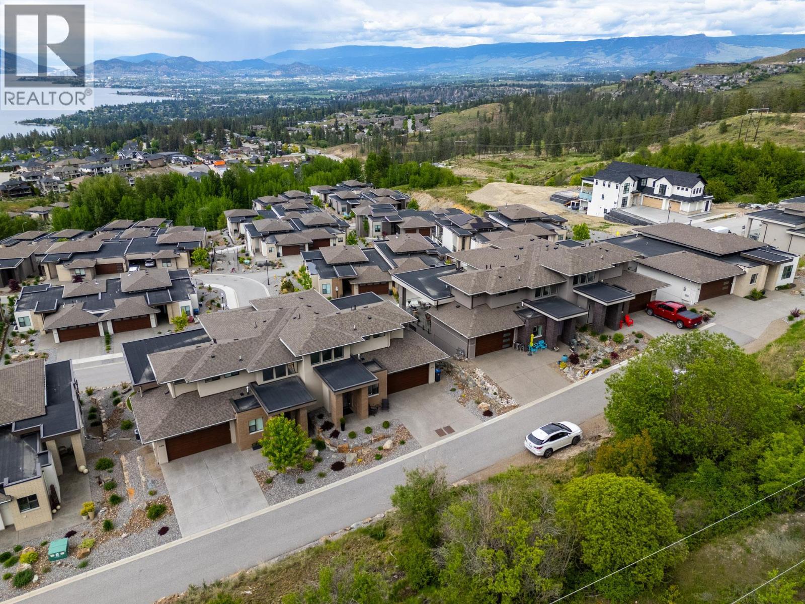 470 Hawk'S Perch Lane, Kelowna, BC - Outdoor With View