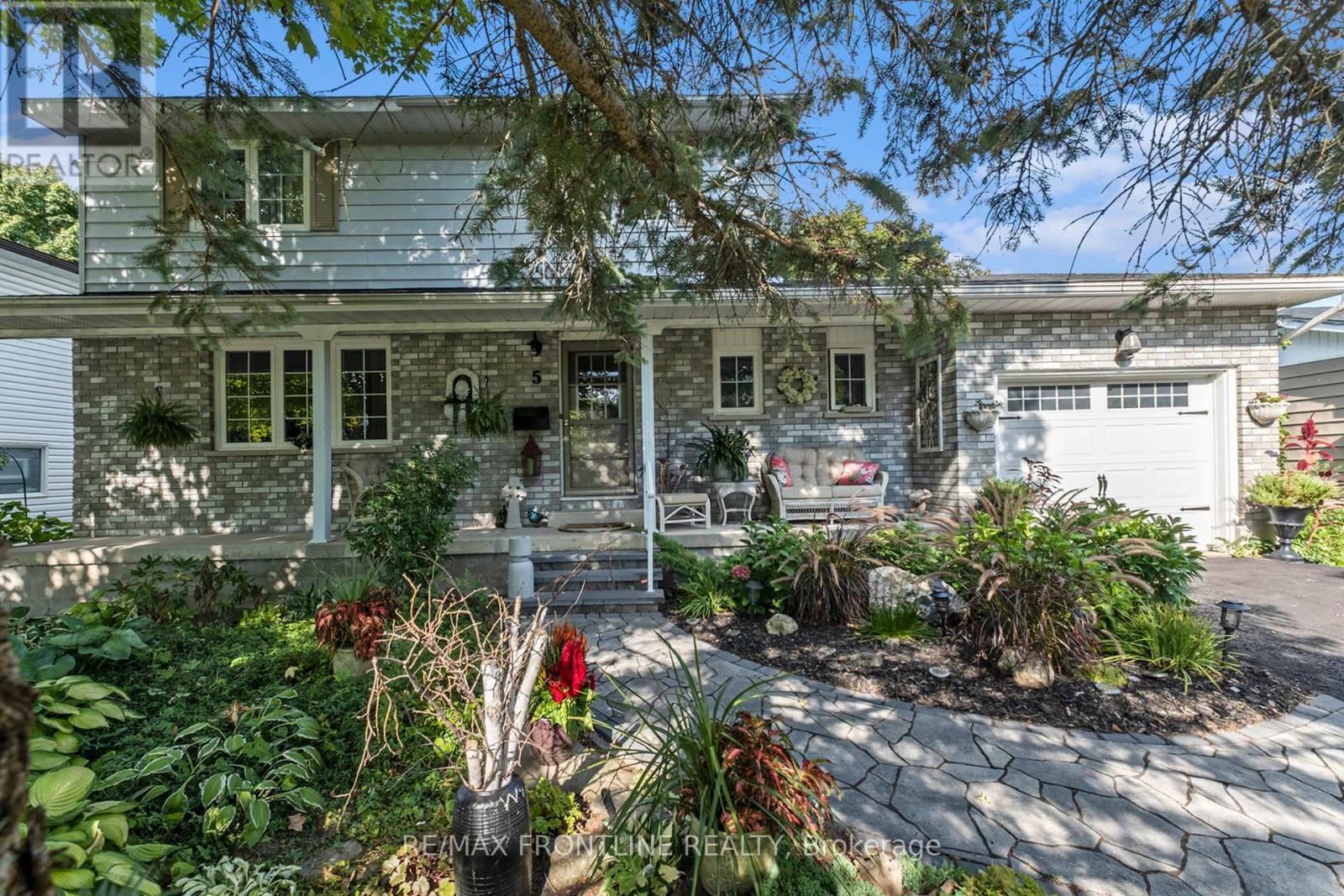 5 Ridgeview Place, Perth, ON - Outdoor