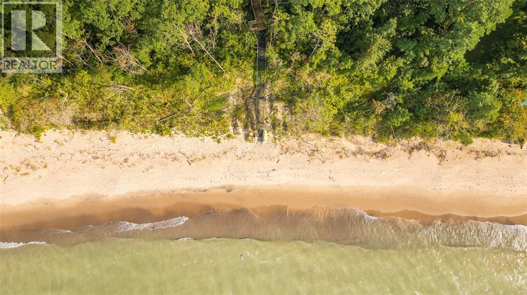 7019 Blue Coast Heights, Plympton-Wyoming, ON