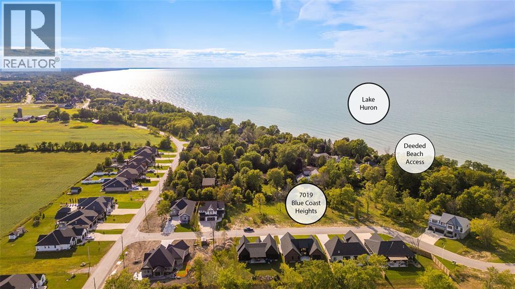 7019 Blue Coast Heights, Plympton-Wyoming, ON