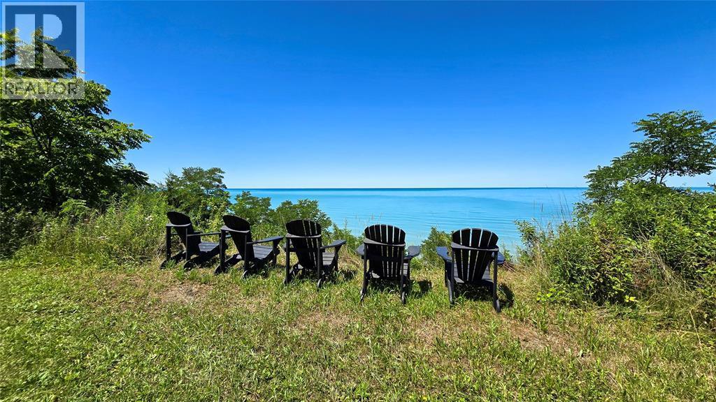 7019 Blue Coast Heights, Plympton-Wyoming, ON