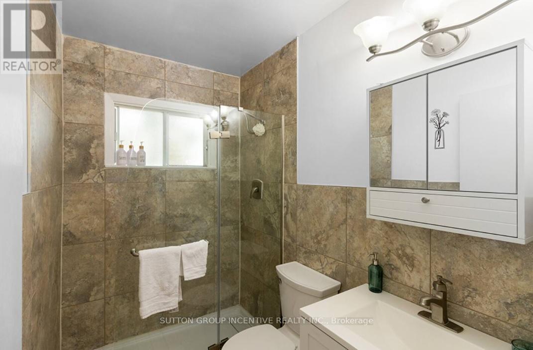 222 Wiles Lane, Grey Highlands, ON - Indoor Photo Showing Bathroom
