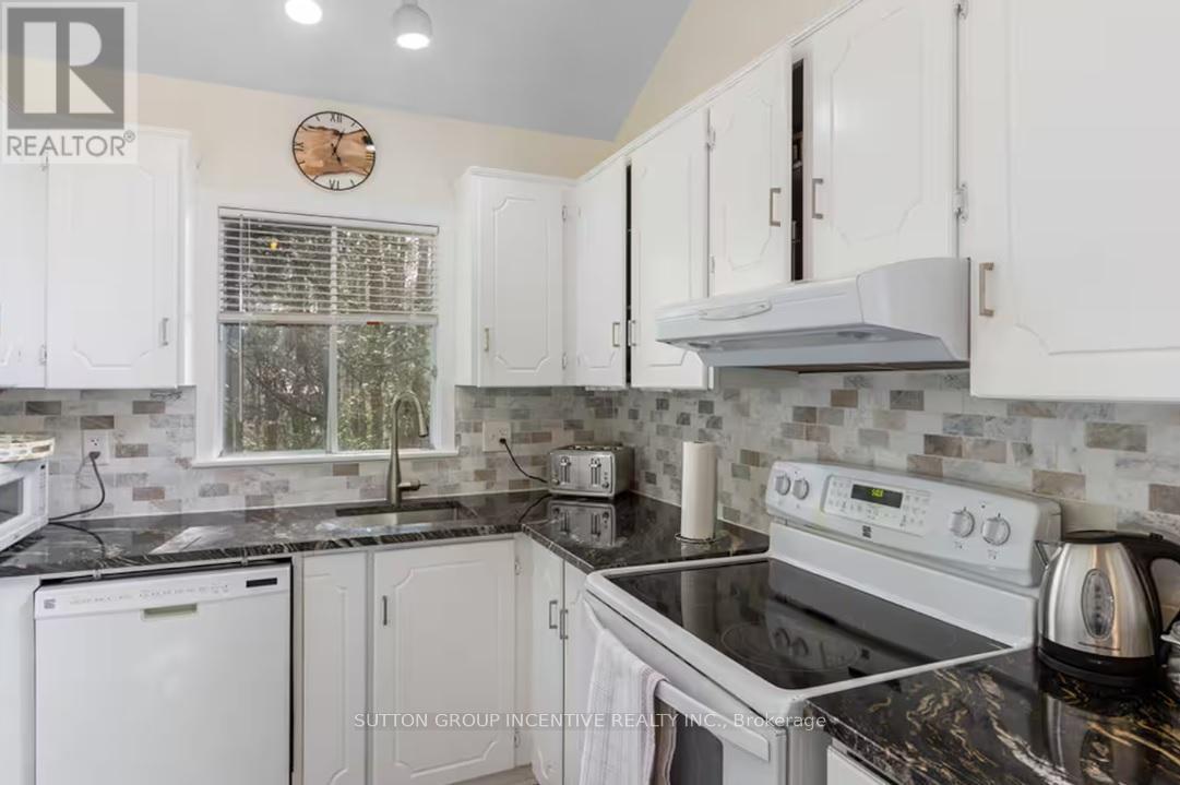 222 Wiles Lane, Grey Highlands, ON - Indoor Photo Showing Kitchen