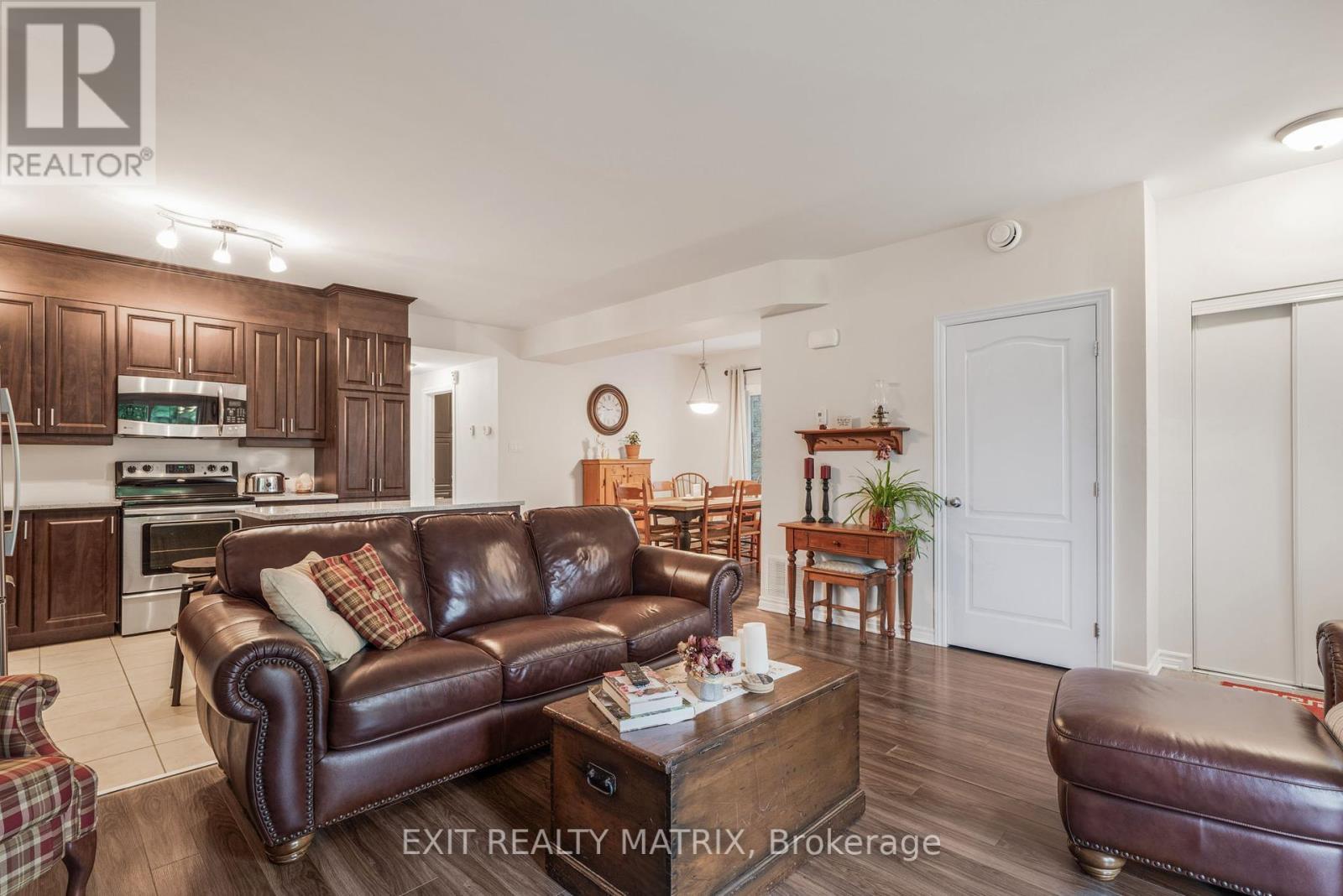 2 - 193 Bourdeau Boulevard, The Nation, ON - Indoor Photo Showing Living Room