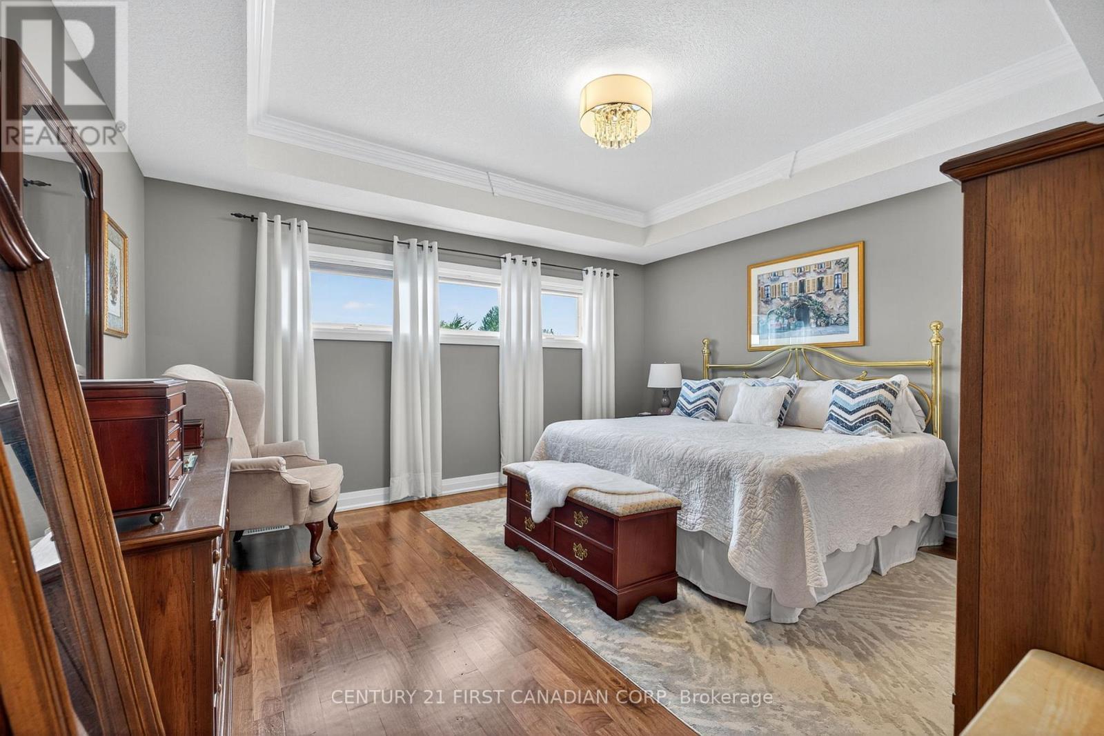474 Macdonald Street, Strathroy-Caradoc (Ne), ON - Indoor Photo Showing Bedroom