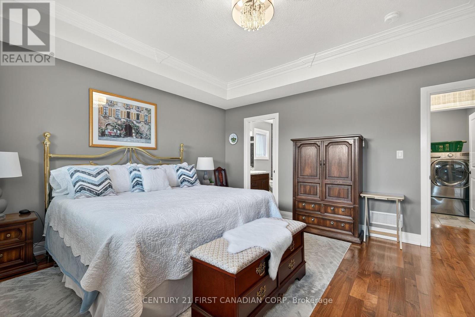474 Macdonald Street, Strathroy-Caradoc (Ne), ON - Indoor Photo Showing Bedroom