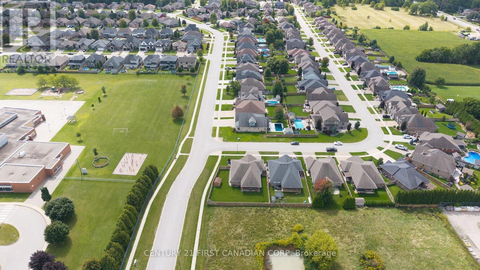 474 Macdonald Street, Strathroy-Caradoc (Ne), ON - Outdoor With View