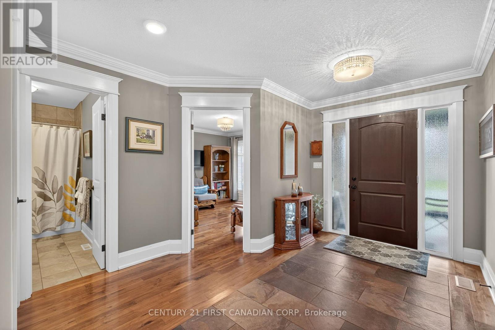 474 Macdonald Street, Strathroy-Caradoc (Ne), ON - Indoor Photo Showing Other Room