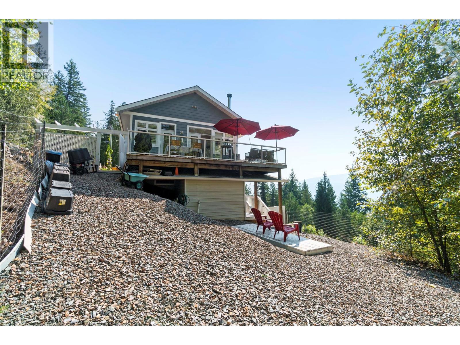 7660 Lichen Road, Anglemont, BC - Outdoor With Deck Patio Veranda