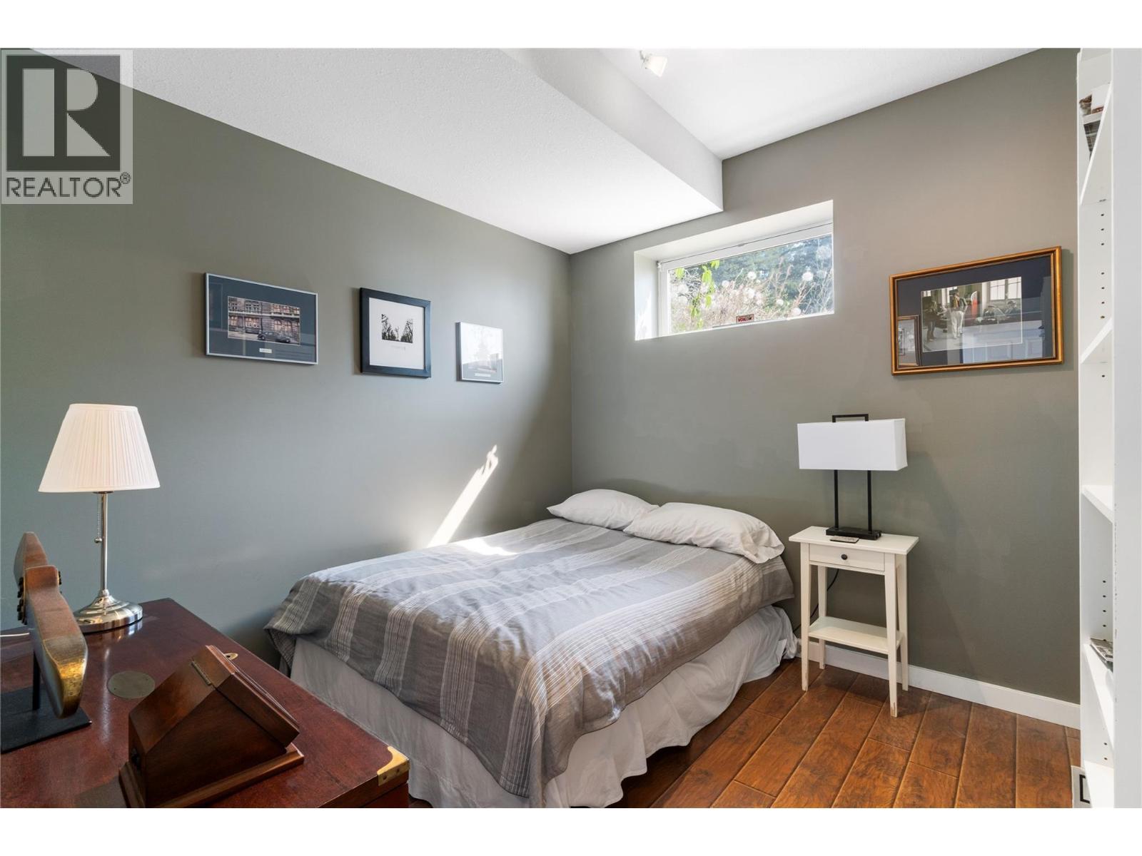 7660 Lichen Road, Anglemont, BC - Indoor Photo Showing Bedroom