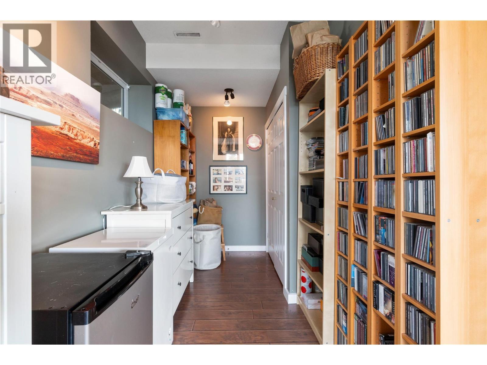 7660 Lichen Road, Anglemont, BC - Indoor