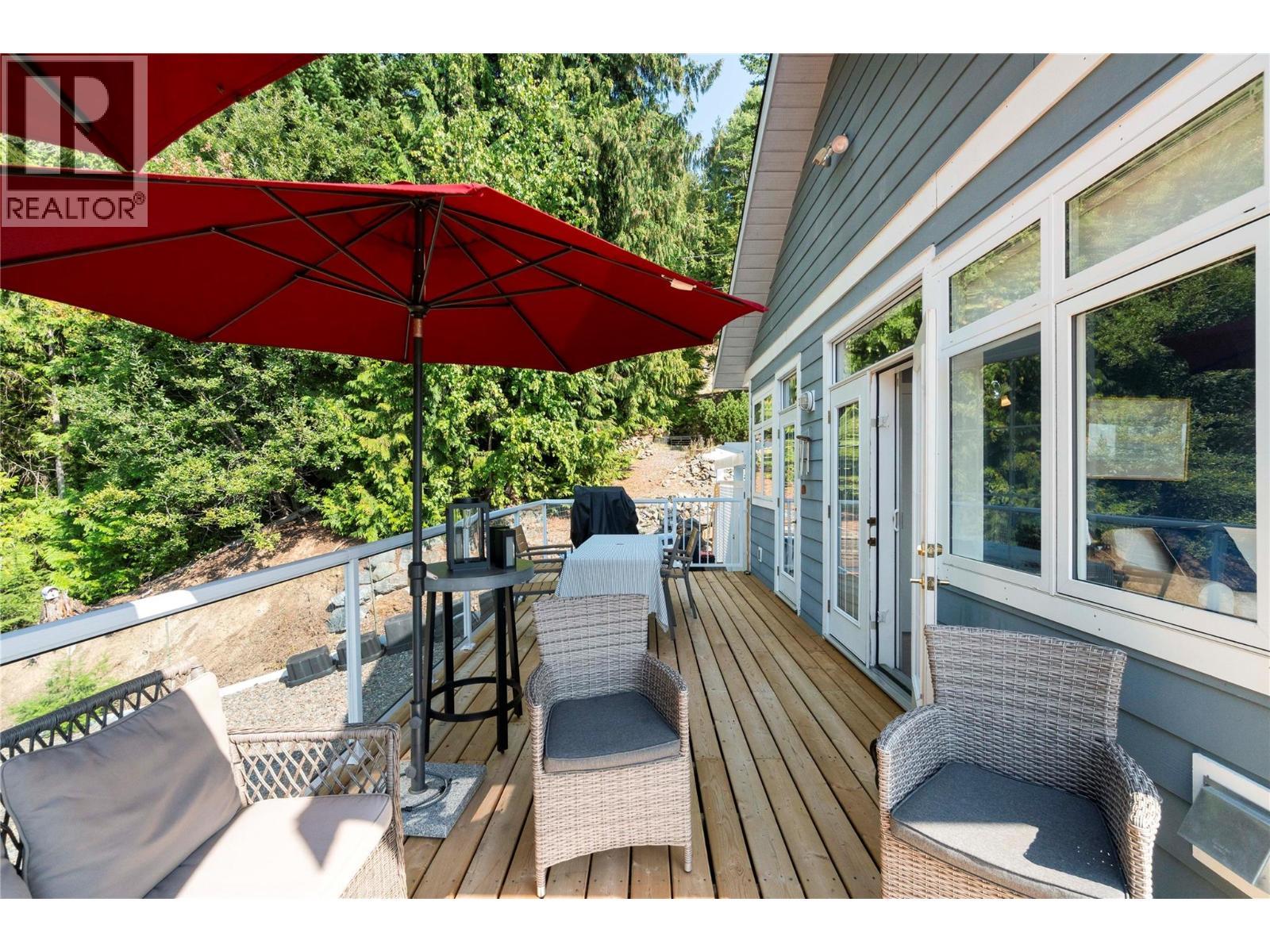 7660 Lichen Road, Anglemont, BC - Outdoor With Deck Patio Veranda With Exterior