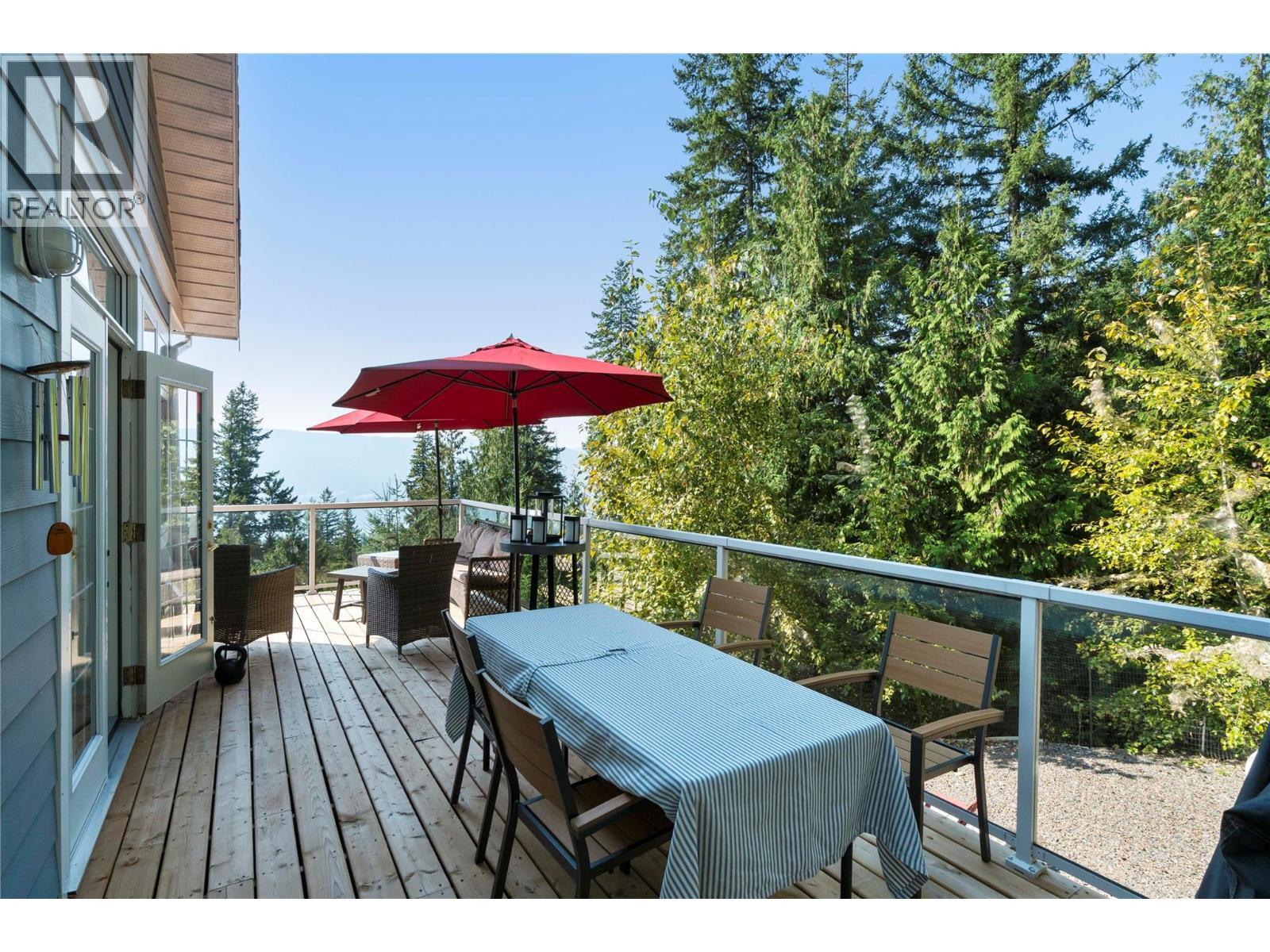 7660 Lichen Road, Anglemont, BC - Outdoor With Deck Patio Veranda