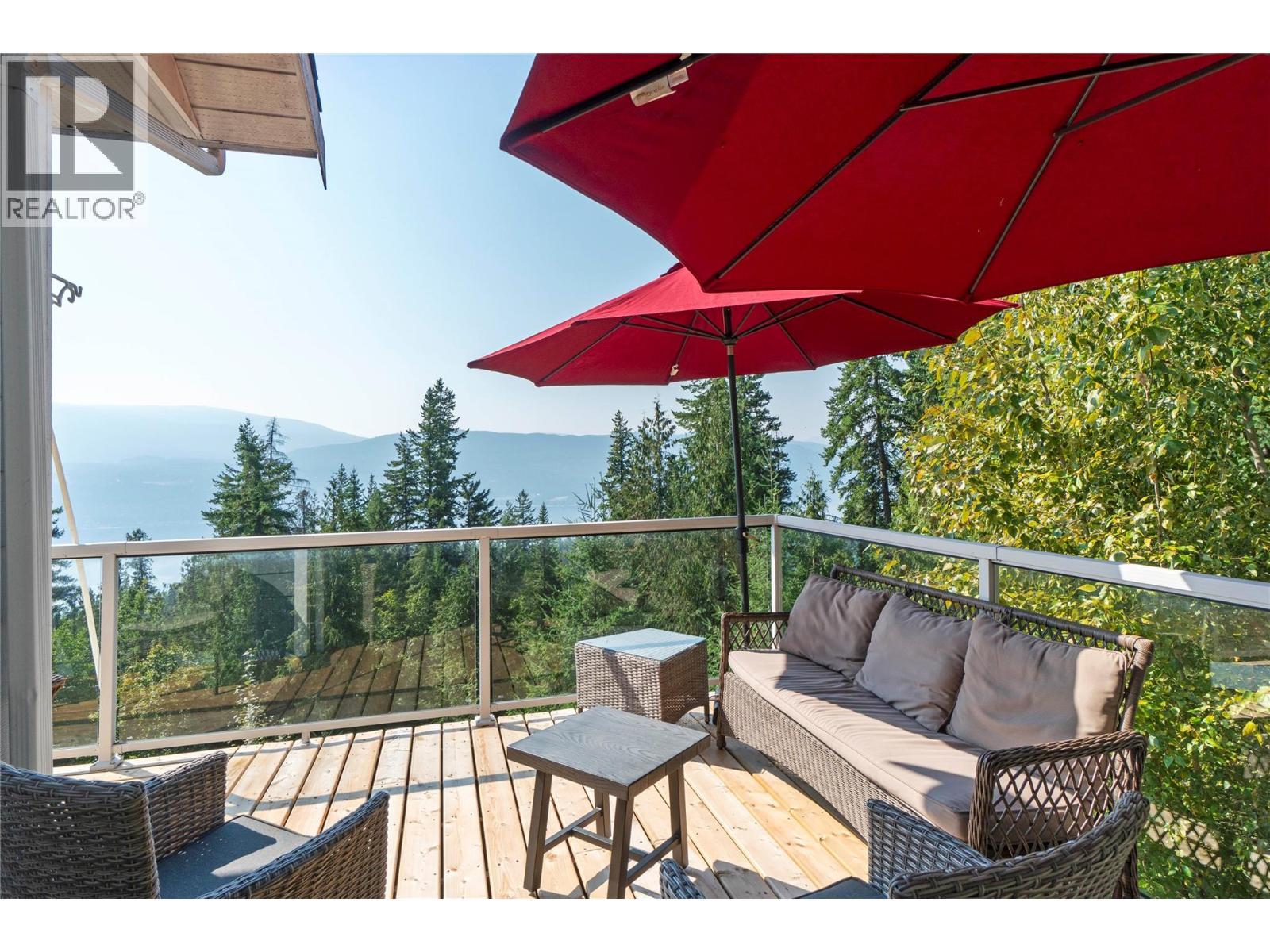 7660 Lichen Road, Anglemont, BC - Outdoor With Deck Patio Veranda With Exterior