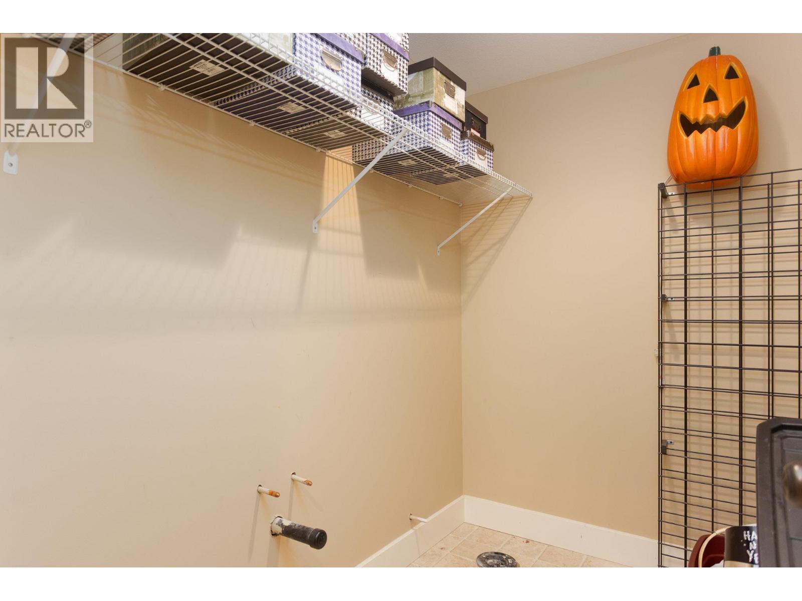 2532 Tuscany Drive, West Kelowna, BC - Indoor With Storage