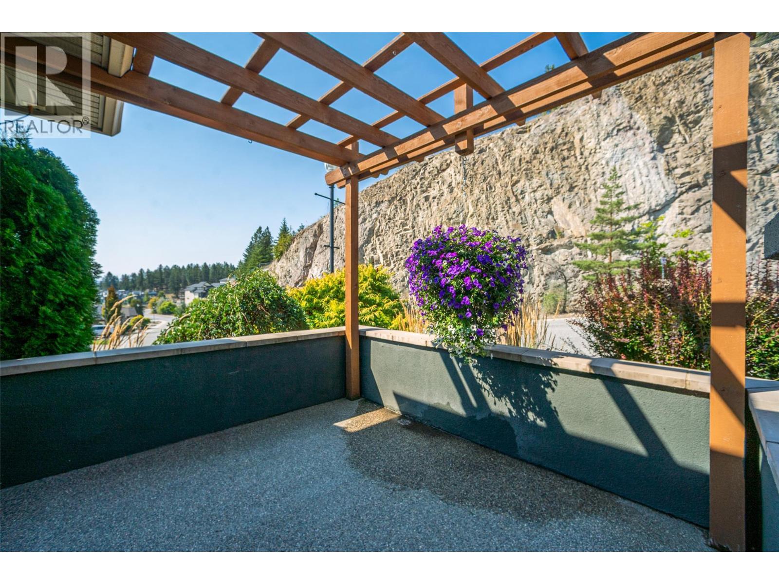2532 Tuscany Drive, West Kelowna, BC - Outdoor