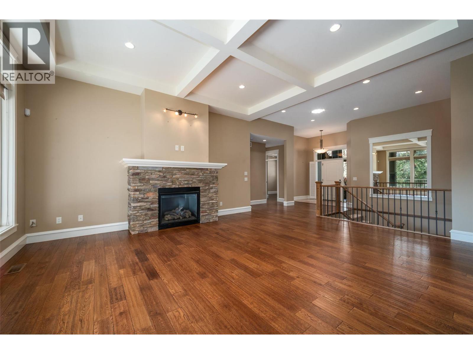 2532 Tuscany Drive, West Kelowna, BC - Indoor Photo Showing Living Room With Fireplace