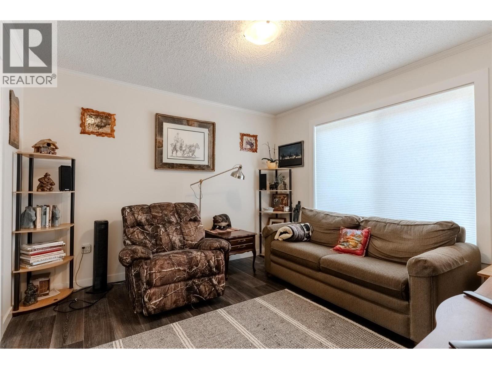 Family Room - 6288 Ashcroft Road, Kamloops, BC