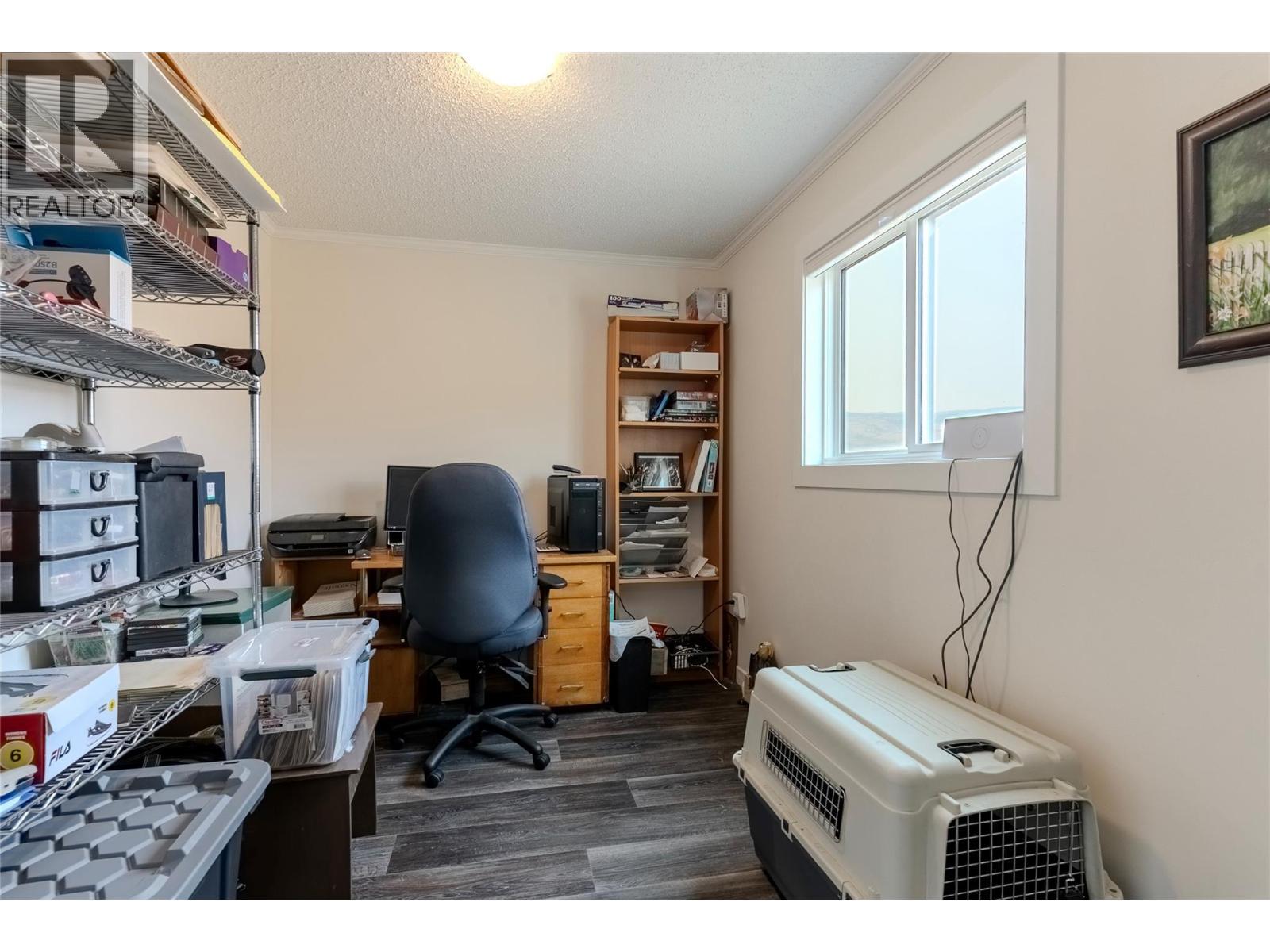 Office or 4th bedroom - 6288 Ashcroft Road, Kamloops, BC