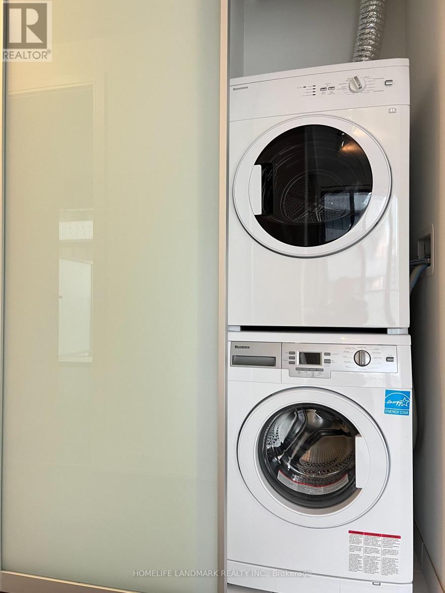 505 - 50 Charles Street E, Toronto, ON - Indoor Photo Showing Laundry Room