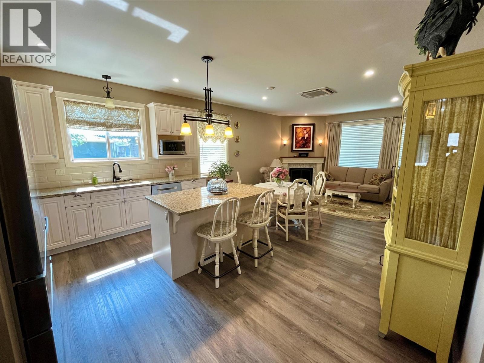 1132 Willow Row, Sicamous, BC - Indoor