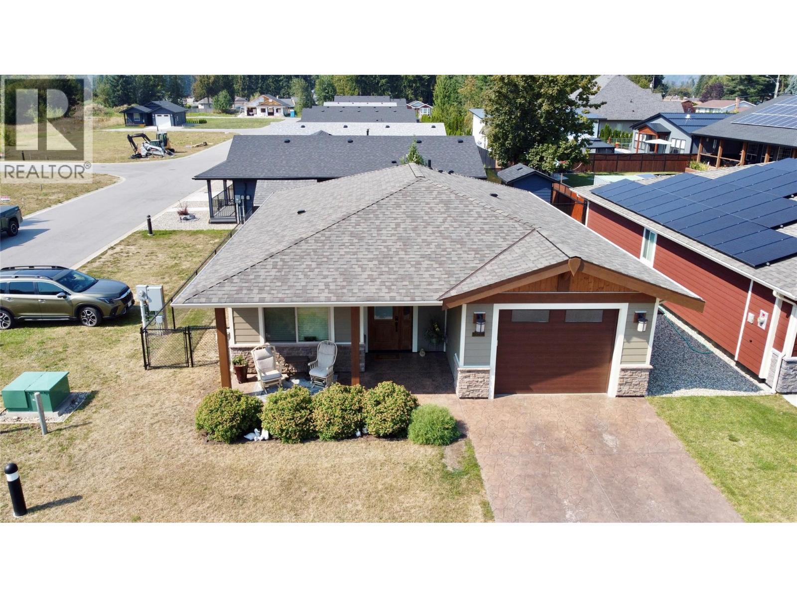 1132 Willow Row, Sicamous, BC - Outdoor