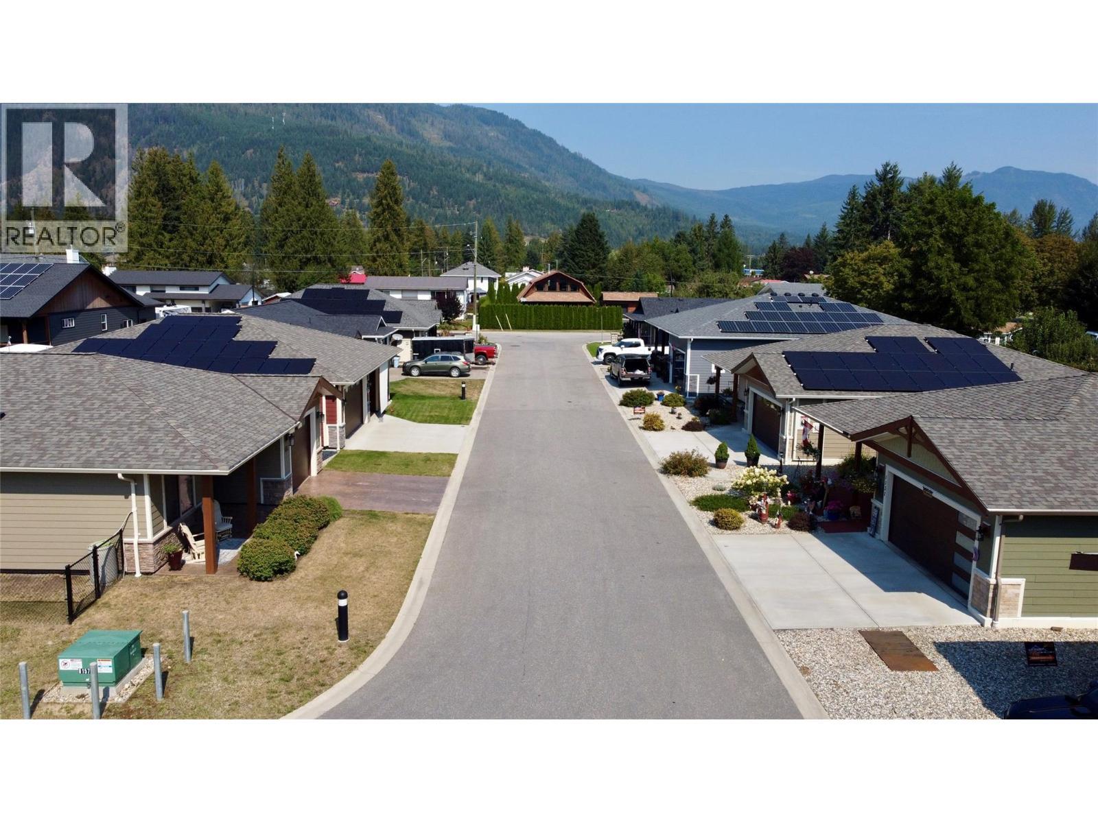 1132 Willow Row, Sicamous, BC - Outdoor With View