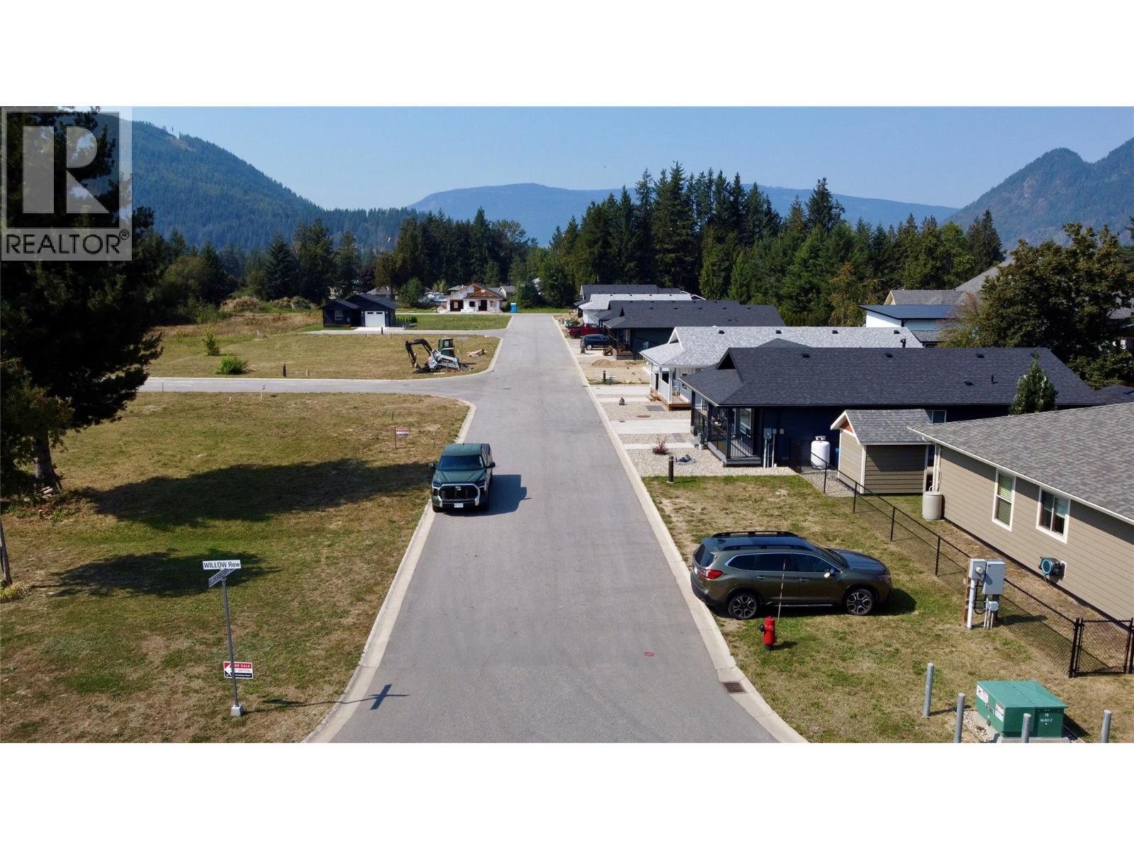 1132 Willow Row, Sicamous, BC - Outdoor With View