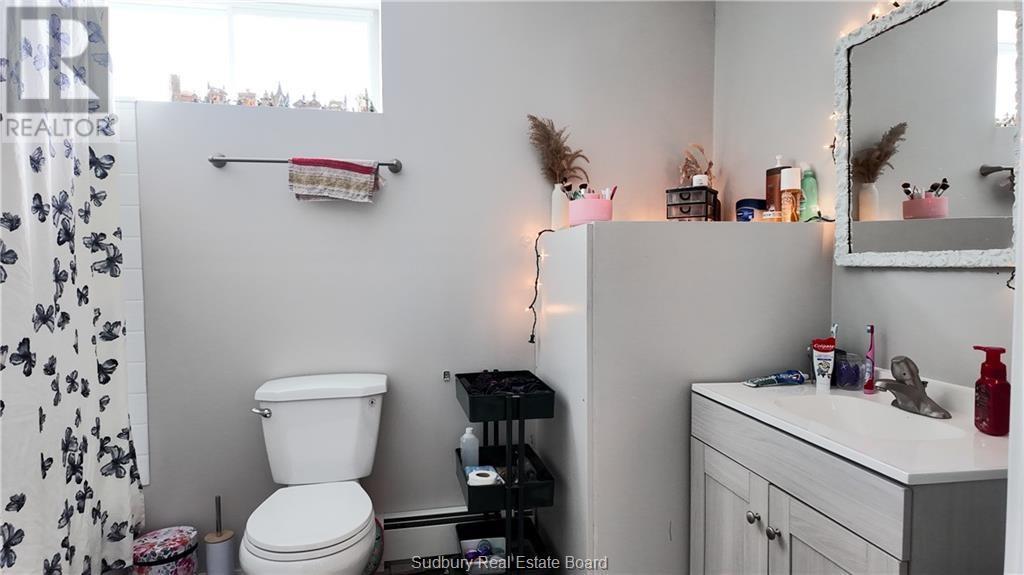 1663 Wendy, Val Caron, ON - Indoor Photo Showing Bathroom