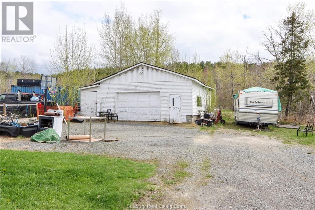 1663 Wendy, Val Caron, ON - Outdoor