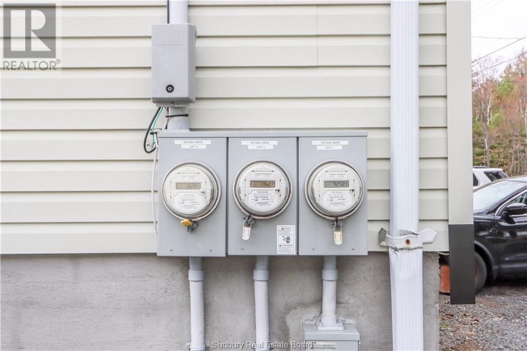 1663 Wendy, Val Caron, ON - Outdoor