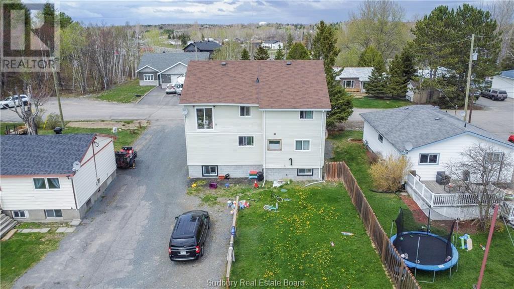 1663 Wendy, Val Caron, ON - Outdoor