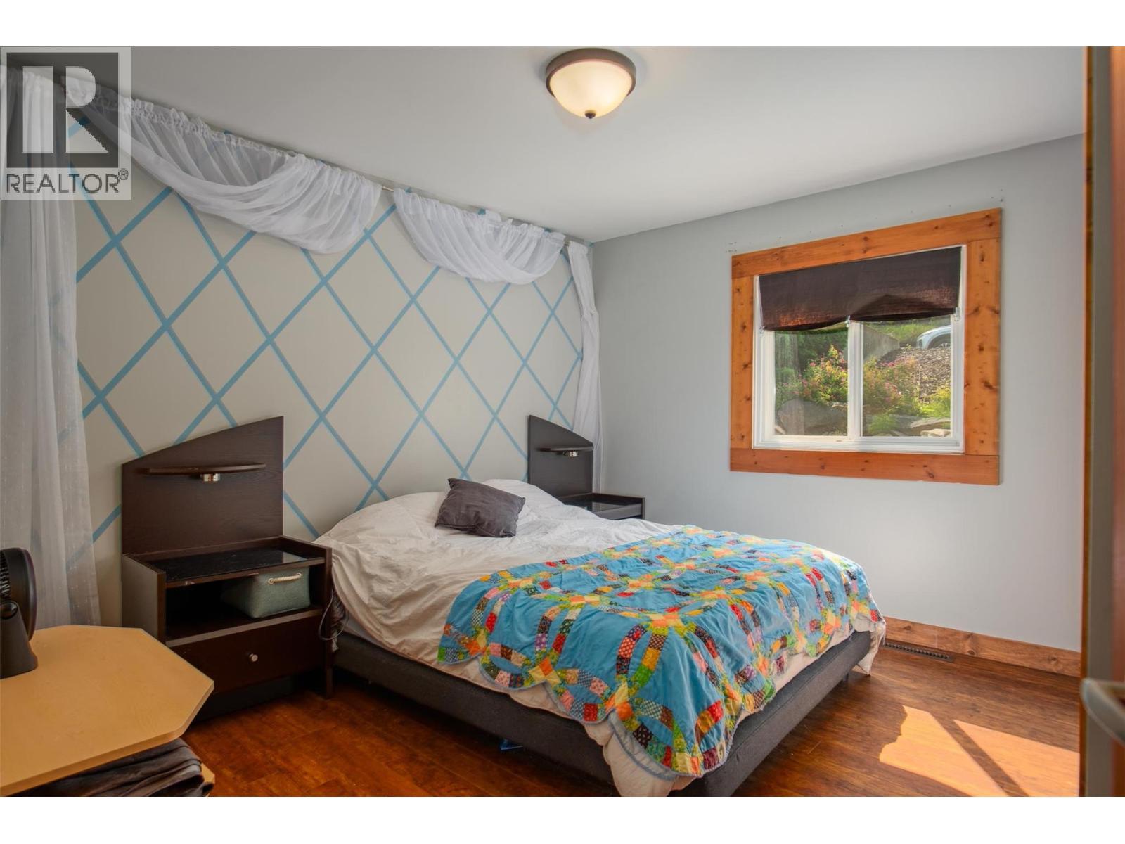 1930 Daniel Street, Trail, BC - Indoor Photo Showing Bedroom