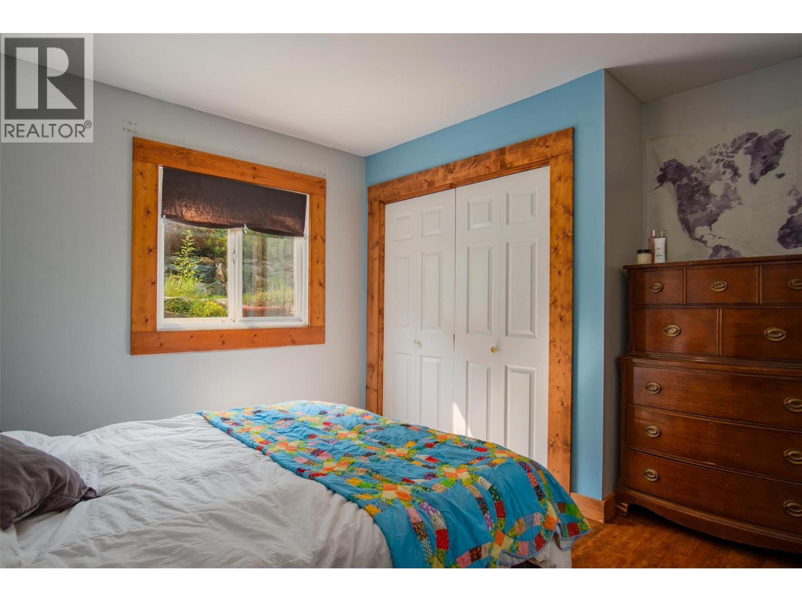 1930 Daniel Street, Trail, BC - Indoor Photo Showing Bedroom