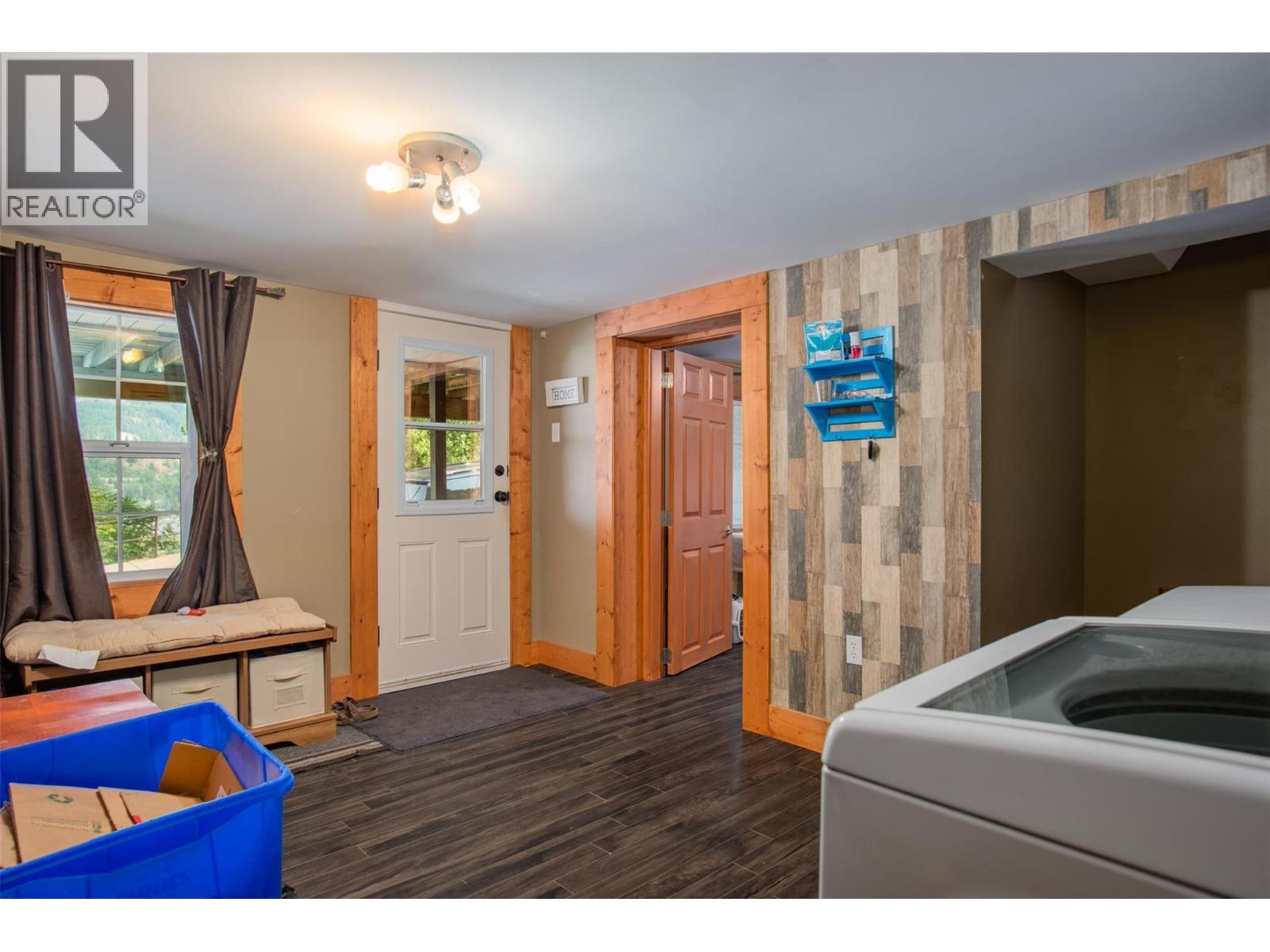 1930 Daniel Street, Trail, BC - Indoor