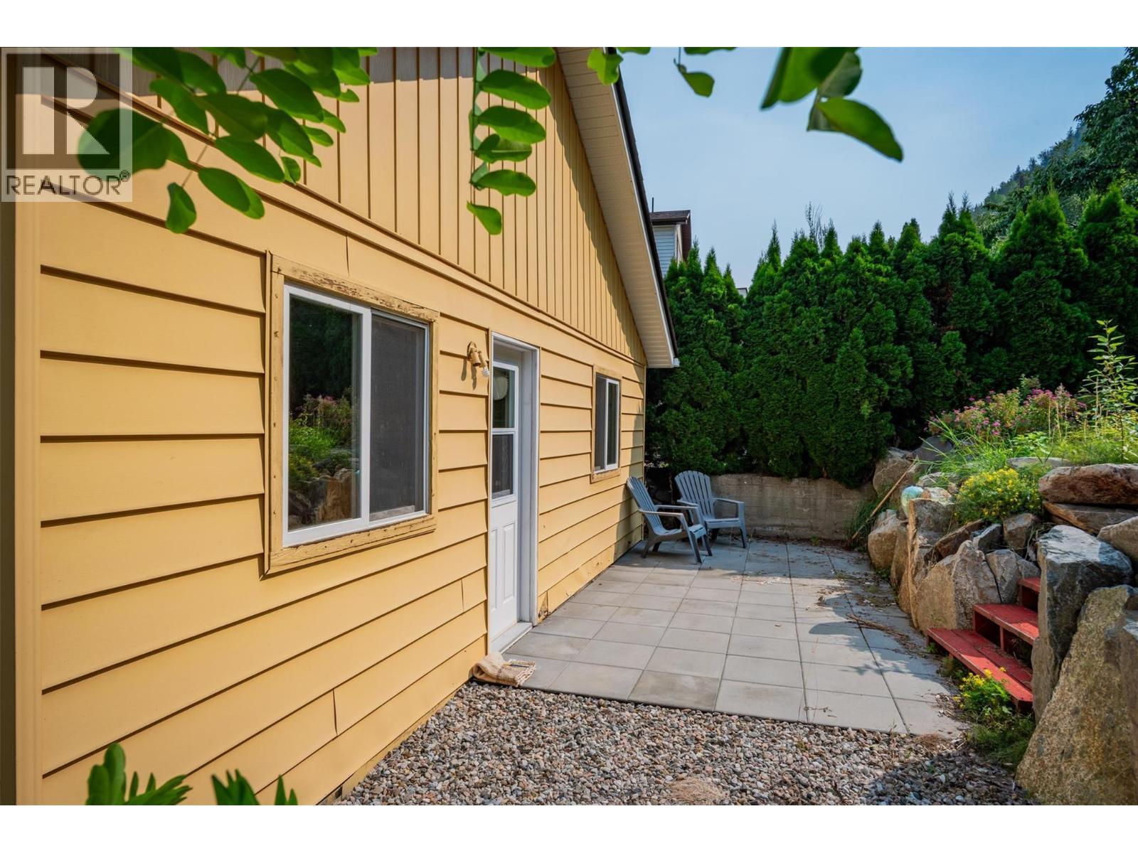 1930 Daniel Street, Trail, BC - Outdoor With Exterior