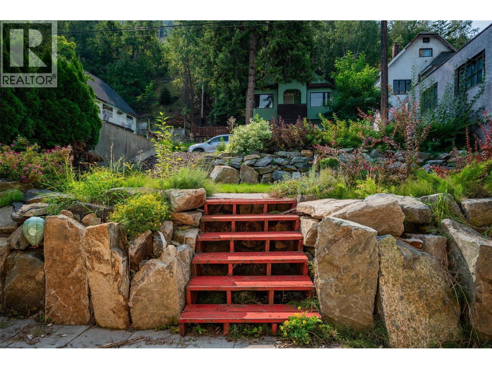 1930 Daniel Street, Trail, BC - Outdoor