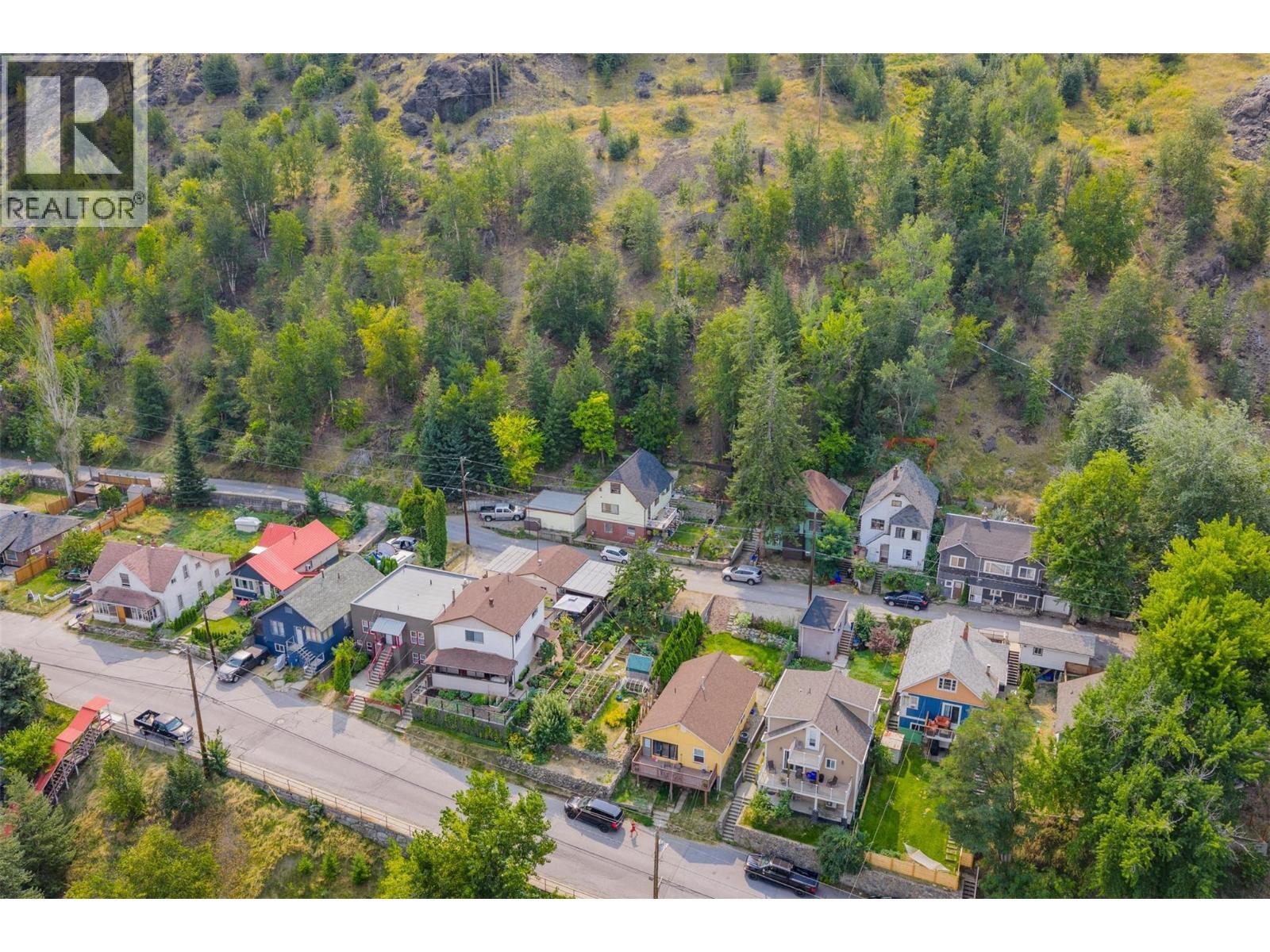 1930 Daniel Street, Trail, BC - Outdoor With View
