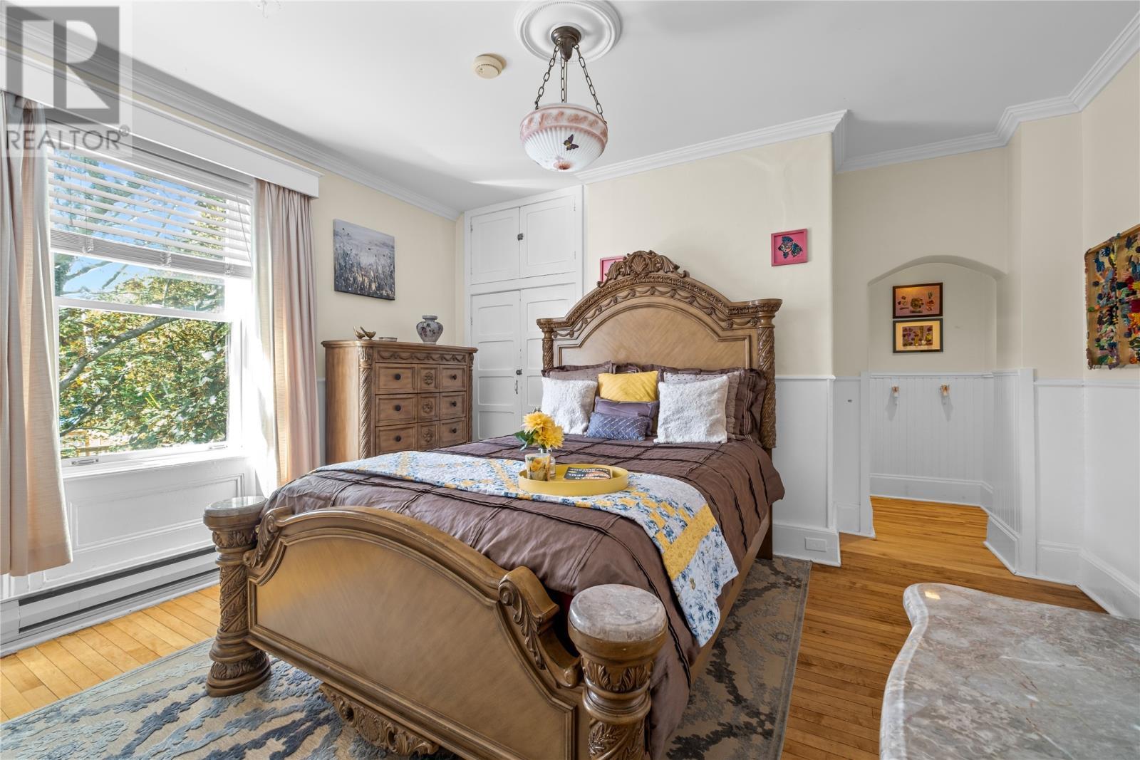146 Hamilton Avenue, St. John'S, NL - Indoor Photo Showing Bedroom
