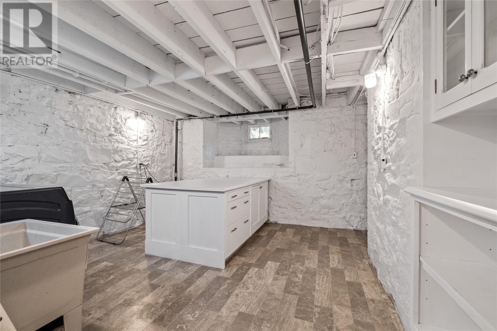 146 Hamilton Avenue, St. John'S, NL - Indoor