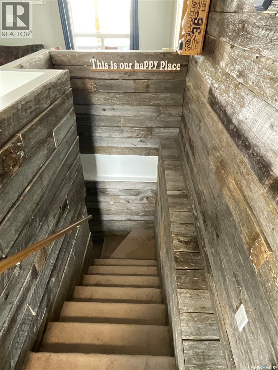 3829 First Point Beach Drive, Hoodoo Rm No. 401, SK - Indoor Photo Showing Other Room