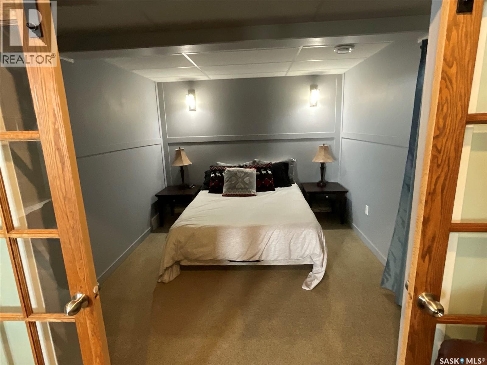 3829 First Point Beach Drive, Hoodoo Rm No. 401, SK - Indoor Photo Showing Bedroom