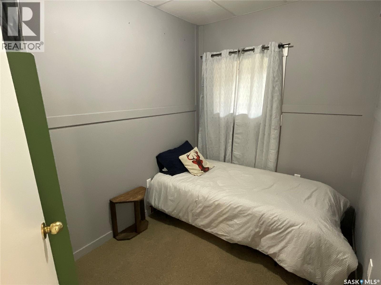 3829 First Point Beach Drive, Hoodoo Rm No. 401, SK - Indoor Photo Showing Bedroom